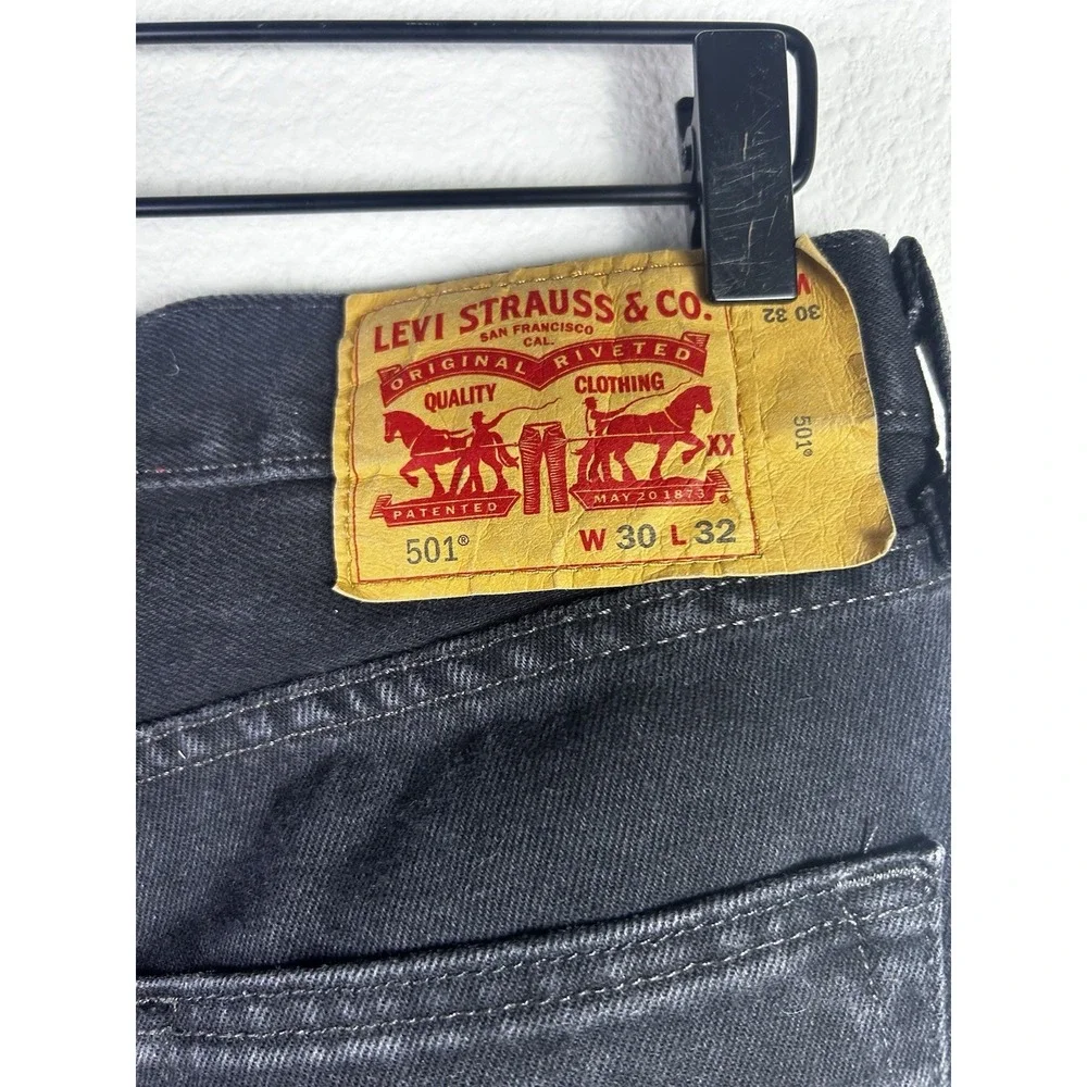 Levi's‎ Men's Black Denim Jeans Straight Button 5-Pocket Design